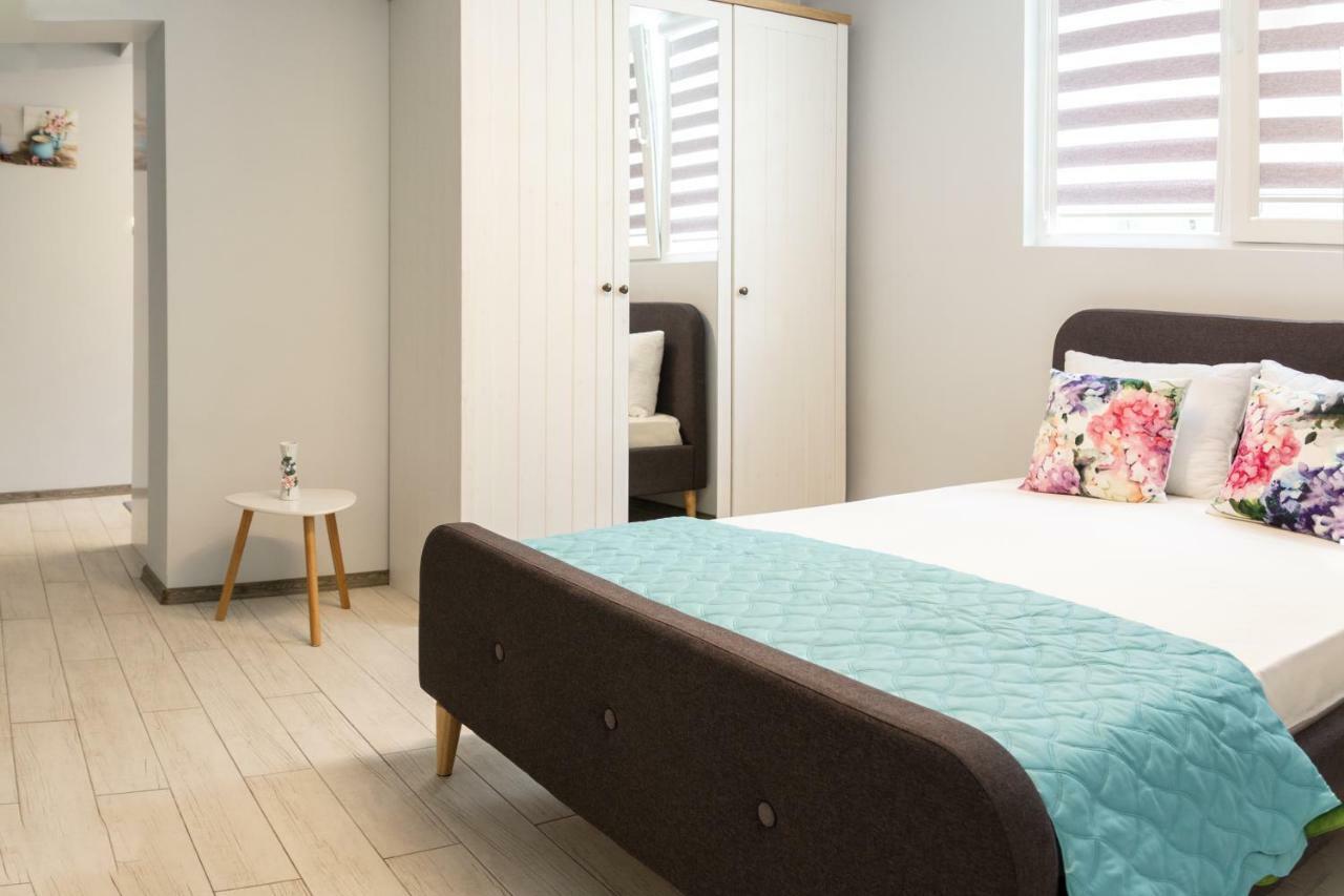 Apartment Morska Street Burgas Esterno foto